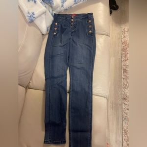 GUESS Jeans